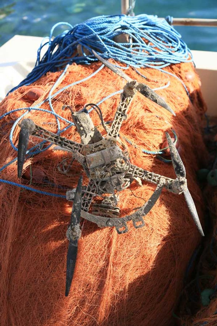 Balıkçı ağına drone takıldı