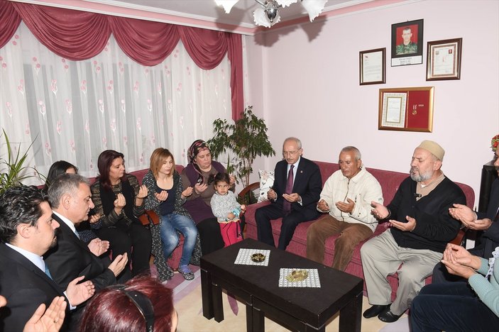 Kılıçdaroğlu'ndan şehit ailelerine taziye ziyareti