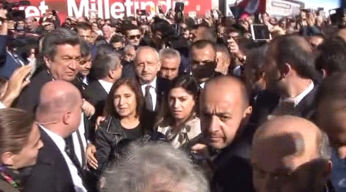 Kılıçdaroğlu'ndan Cumhuriyet gazetesine ziyaret