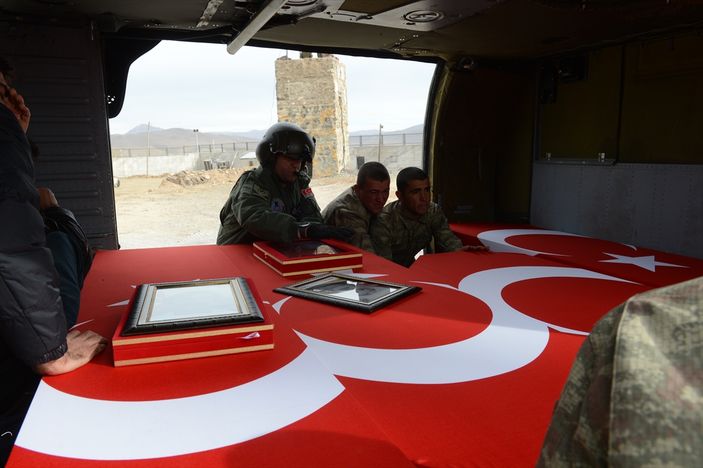 Vanlı şehit korucular son yolculuğuna uğurlandı