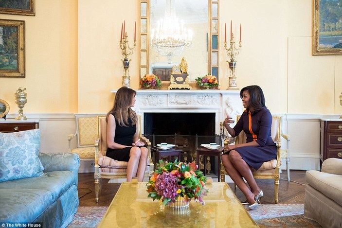 Michelle Obama-Melania Trump görüşmesi