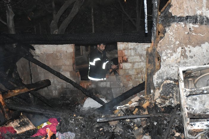 Amasya'da çıkan yangında 2 kız kardeş öldü