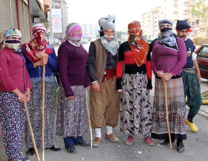 Erzurum'da kadın kıyafetli erkekleri PKK'lı sandılar