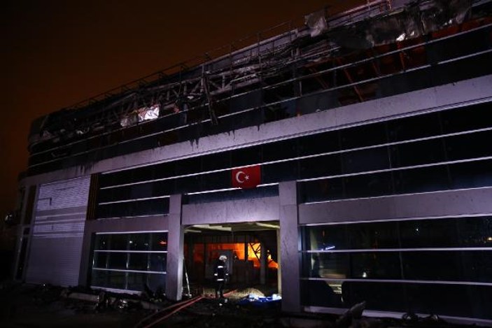 Bursa'da otomobil fabrikasında yangın