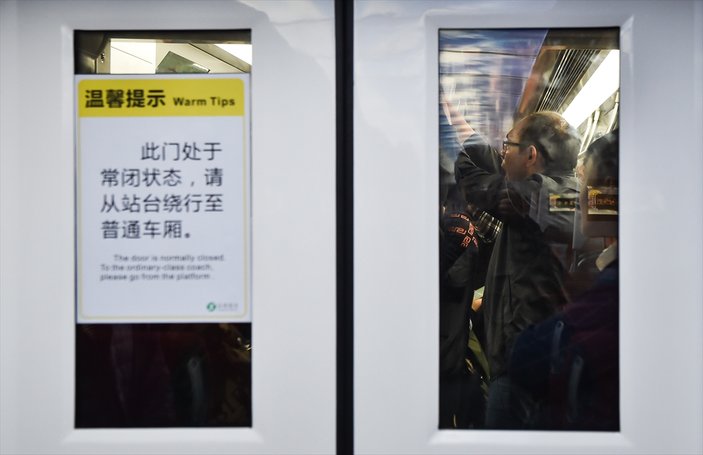 Çin metrosunda business class uygulaması