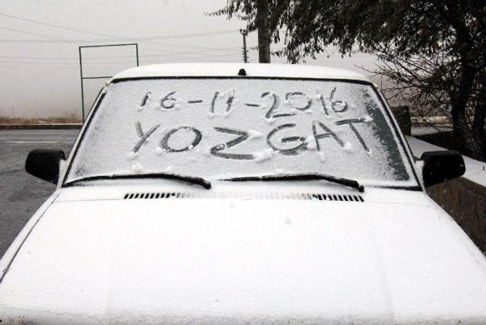 Yozgat'a mevsimin ilk karı yağdı