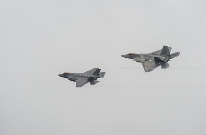 Savunma Bakanı: 30 adet F-35 alınacak
