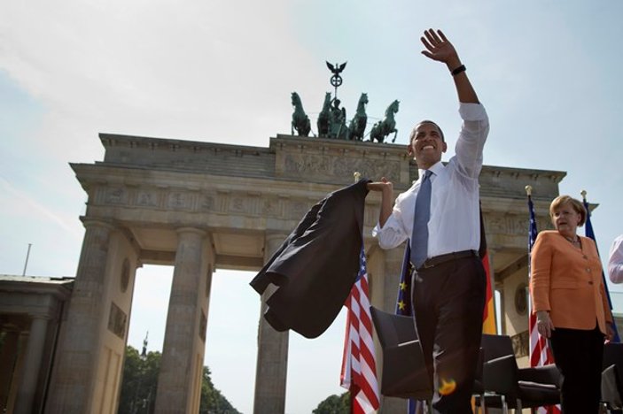 Obama'dan Merkel'e veda busesi