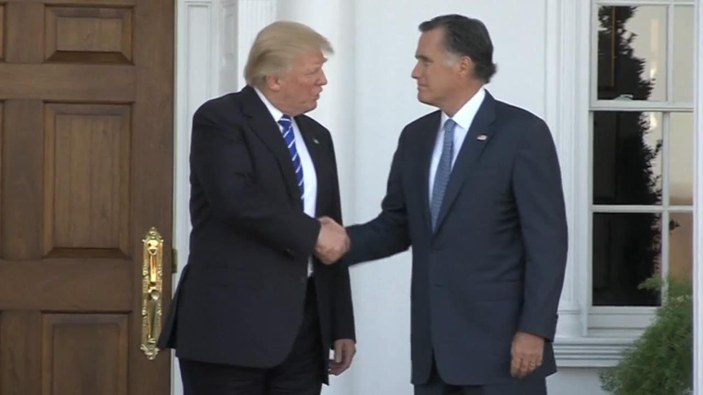 Donald Trump Mitt Romney ile görüştü