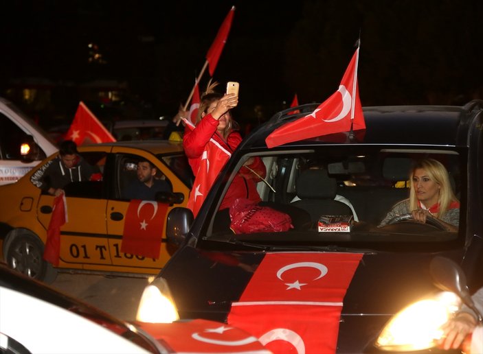 Adana'da valiliğe yapılan saldırı protesto edildi