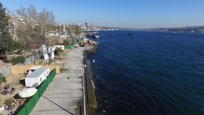 İstanbul Kabataş sahilinde iskeleler ortaya çıkıyor