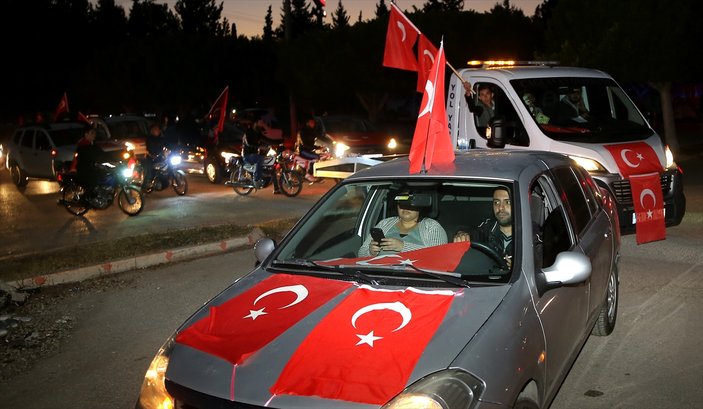 Adana'da valiliğe yapılan saldırı protesto edildi