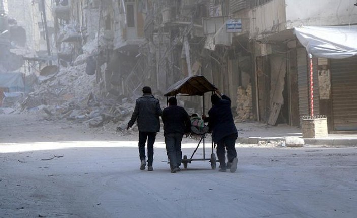 Halep'e hava saldırısı: 30 ölü