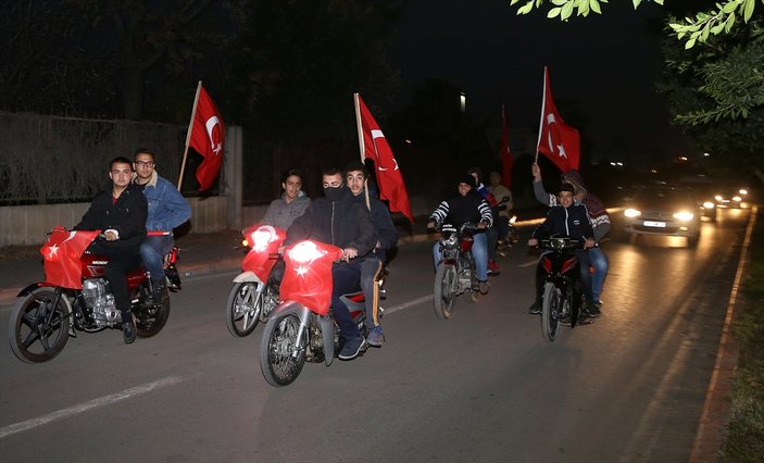 Adana'da valiliğe yapılan saldırı protesto edildi