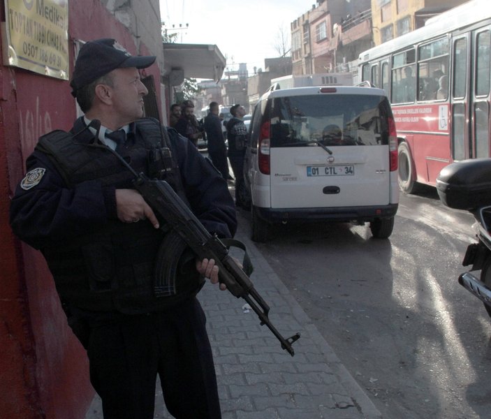 Adana'da 250 polisle huzur operasyonu