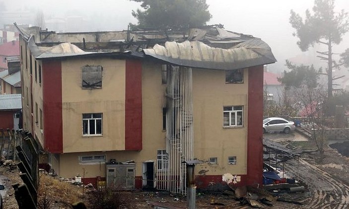 Adana'daki yurt yangınında 14 gözaltı