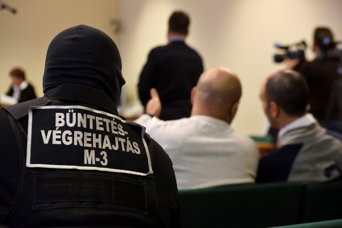 Macar polisine taş atan Suriyeliye 10 yıl hapis