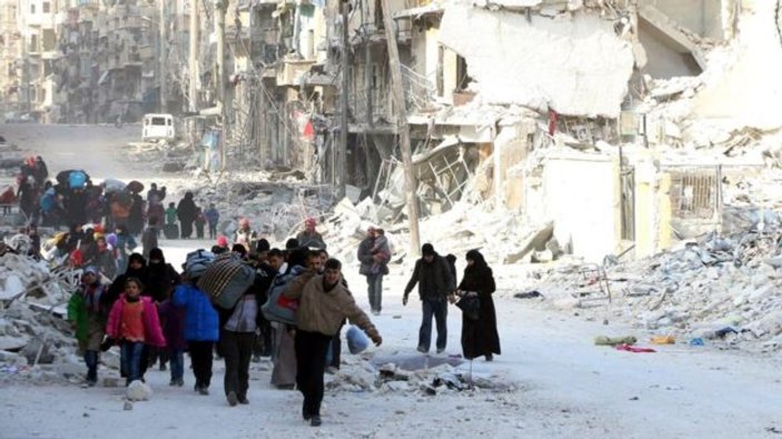 Halep'te yardım poşetlerinde Rusya sizinle mesajı
