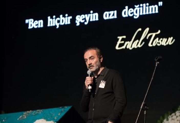Erdal Tosun'u sanatçı dostları gözyaşlarıyla uğurladı