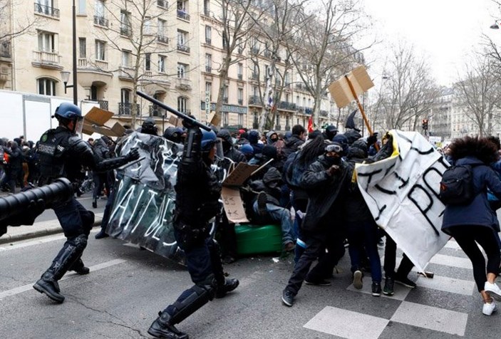 Fransa'da OHAL: Yol, okul ve metrolar kapatılabilecek