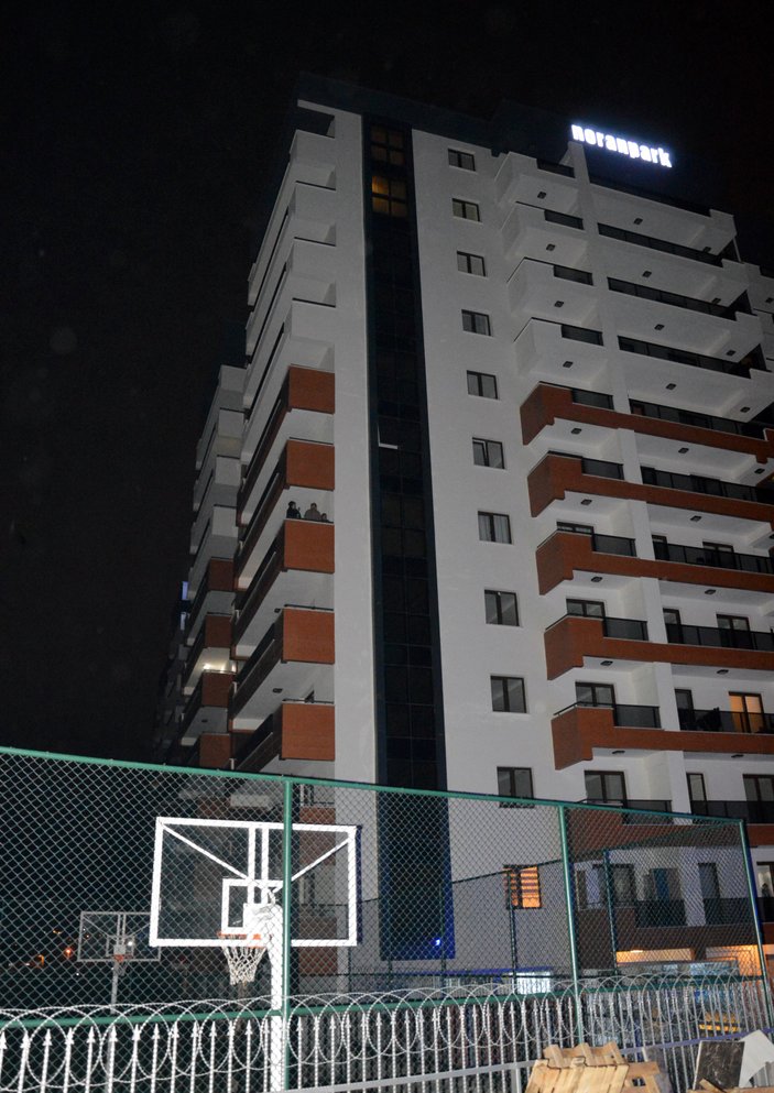 Manisa'da 10. katta intihar girişimi