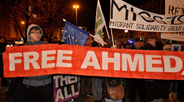 Macaristan'da Suriyeli Ahmet için protesto yürüyüşü