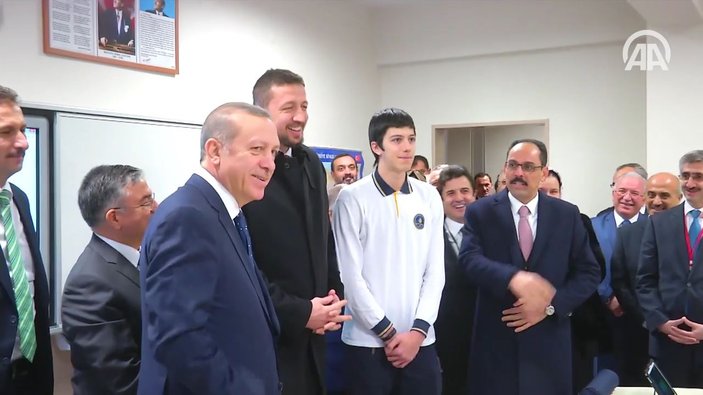 Cumhurbaşkanı Erdoğan öğrencilerle sohbet etti