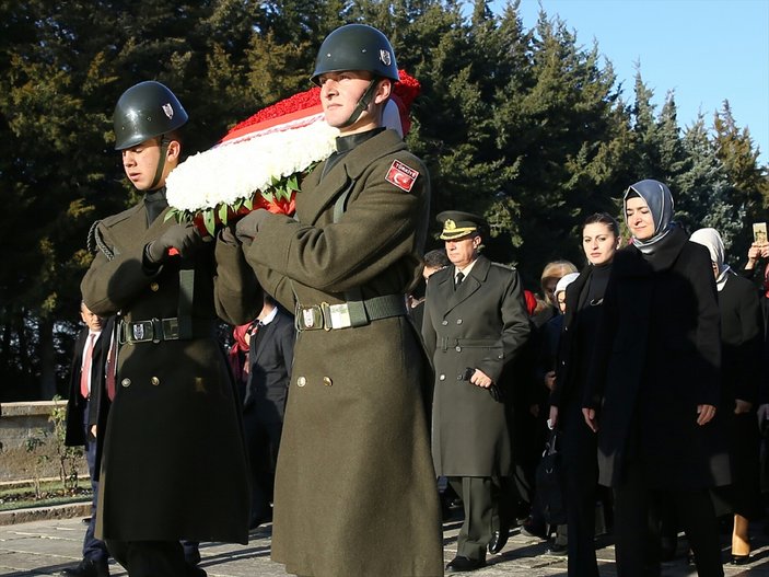 AK Partili kadın milletvekilleri Anıtkabir'de