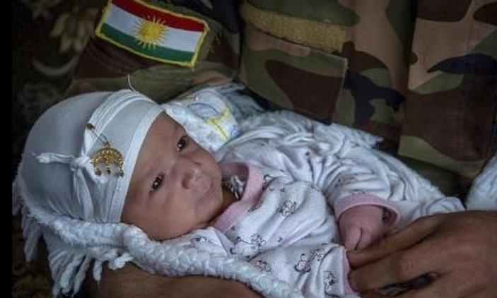 Yeni doğan bebeğine Trump'ın adını veren Kürt