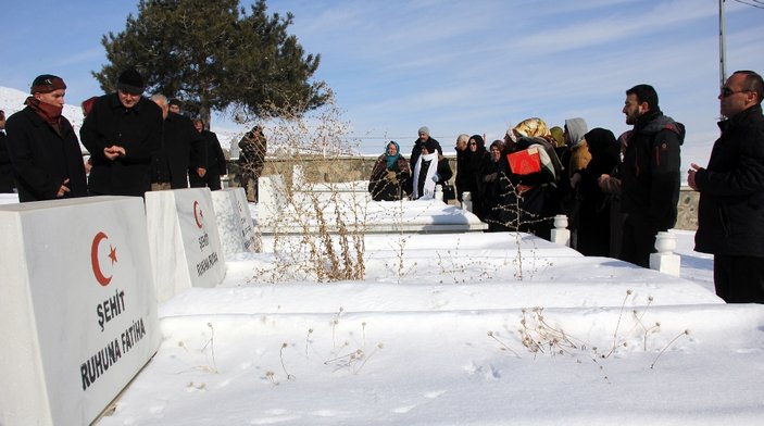 65 şehit asker Erzurum'da dualarla anıldı