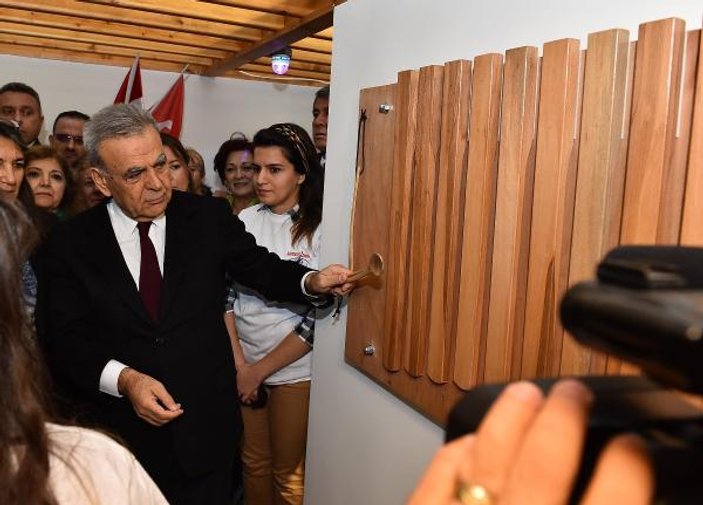 İzmir'de 'Engelli Farkındalık Merkezi' açıldı