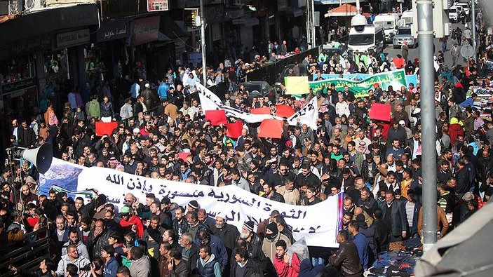 Amman'da Halep'e destek gösterisi