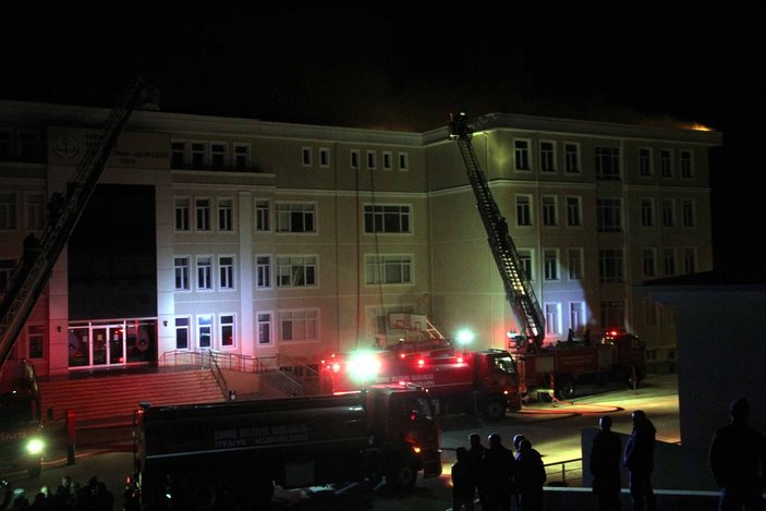 Edirne'de okul yangını