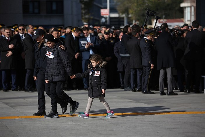 İstanbul Emniyeti'nde şehit babaya veda