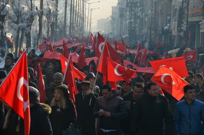 Yüksekova'da teröre lanet yürüyüşü