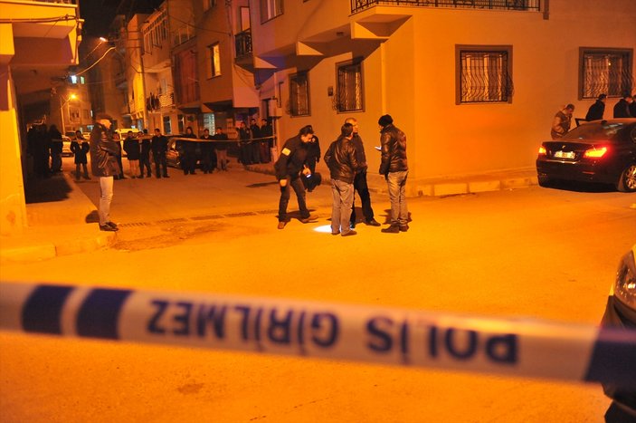 İzmir'de el yapımı patlayıcılar infilak etti