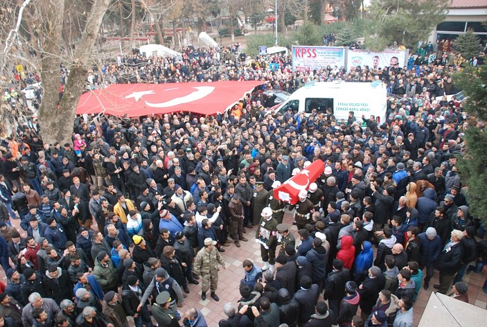 Tokat'ta 24 günlük nişanlı şehide veda