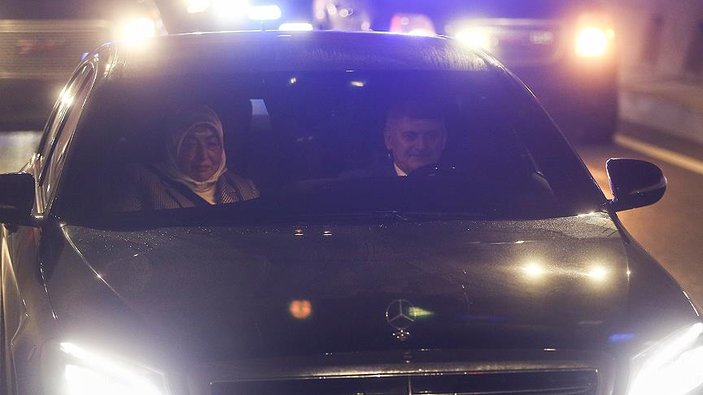 Başbakan Yıldırım aracıyla Ilgaz Tüneli'nden geçti