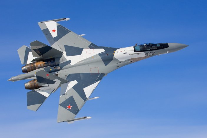 Rusya Çin'e Su-35 savaş uçağını teslim etti