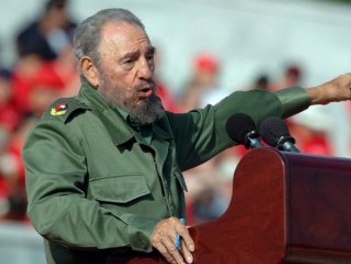 Küba Parlamentosu Castro yasasını onayladı