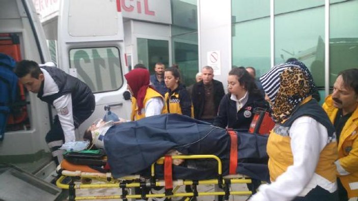 Hafriyat kamyonun çarptığı üniversiteli kız ağır yaralandı