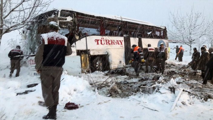 Sinop'ta yolcu otobüsü devrildi: 5 ölü