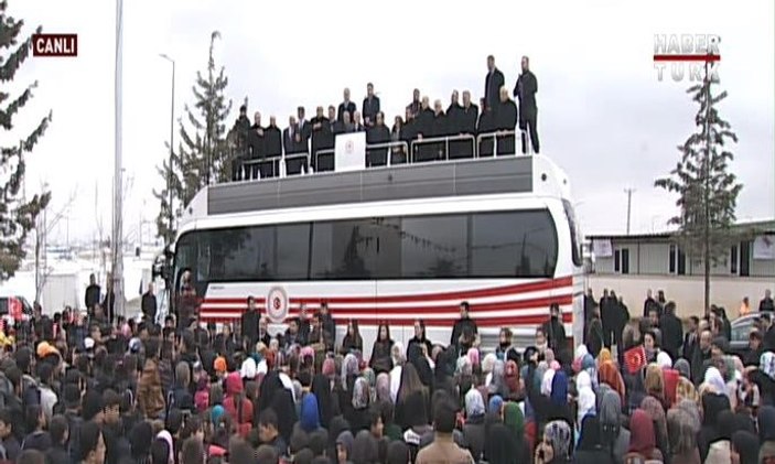 Başbakan Yıldırım mültecilere seslendi