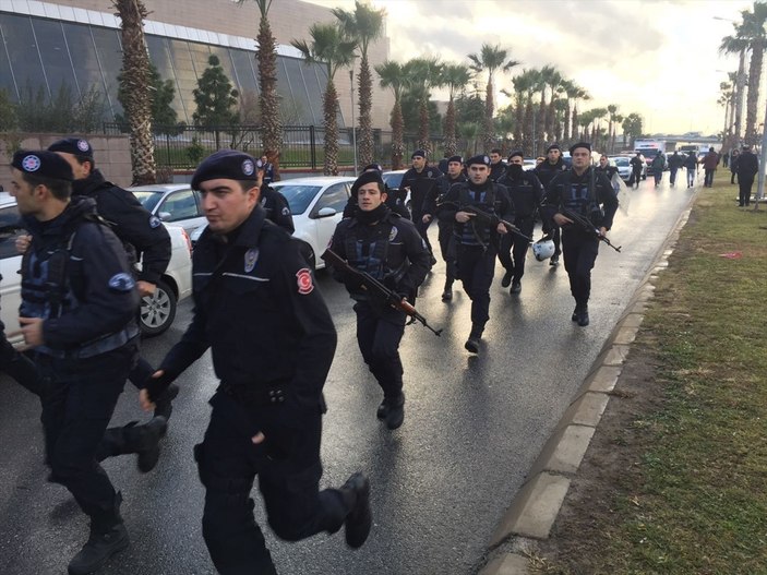 İzmir Adliyesi yakınında terör saldırısı