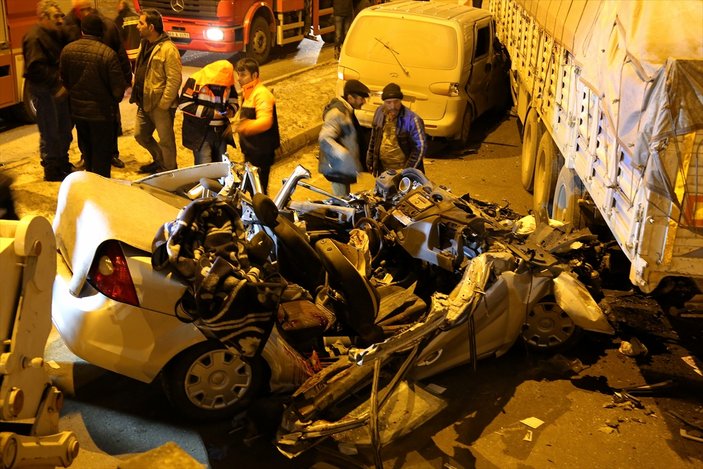 Bayburt'ta zincirleme kaza: 3 ölü 5 yaralı