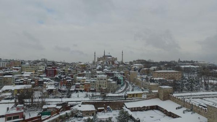 Havadan fotoğraflarla İstanbul'da kar