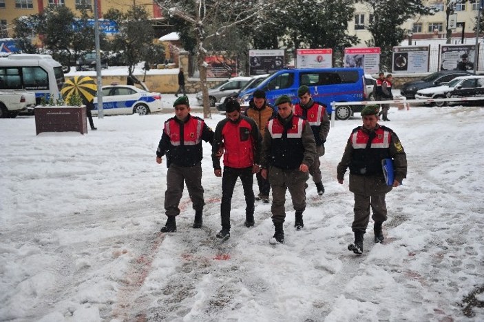 Bursa'da 3 kişi terör örgütü propagandasından gözaltında