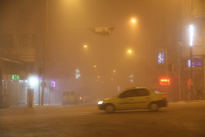 Kars ve Ardahan'da yoğun sis
