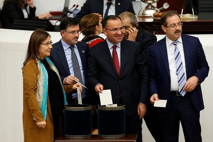 Bekir Bozdağ: Kabine girmeden gizli oy kullanabilirim