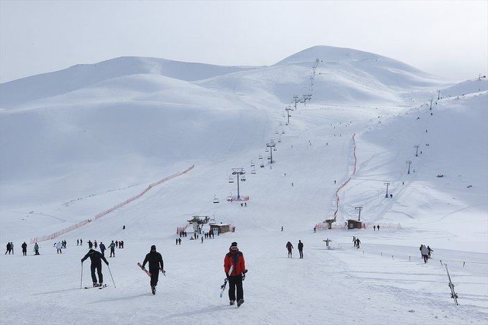 Bingöl'de kayak merkezine yoğun ilgi